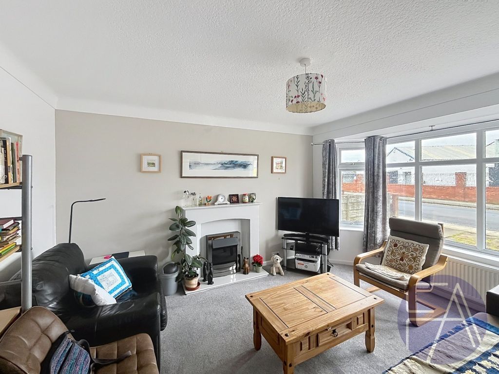 Property photo 2 of 19 5216032