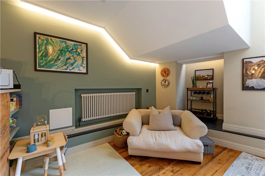 Property photo 3 of 19 Picture No. 24