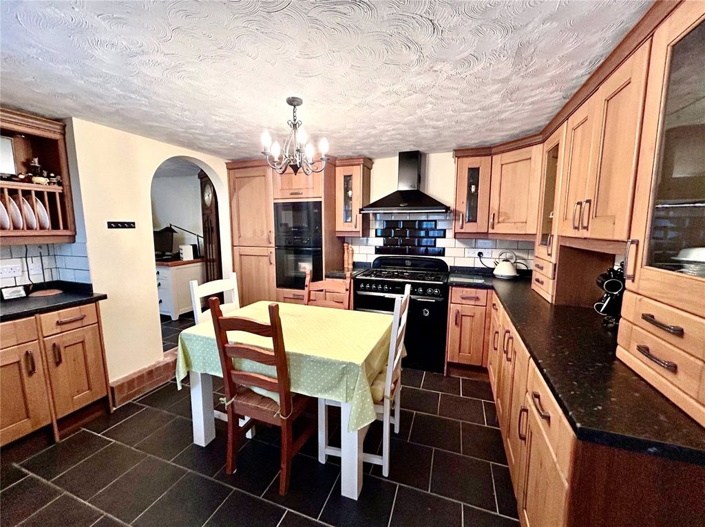 Property photo 2 of 14 Picture No. 38