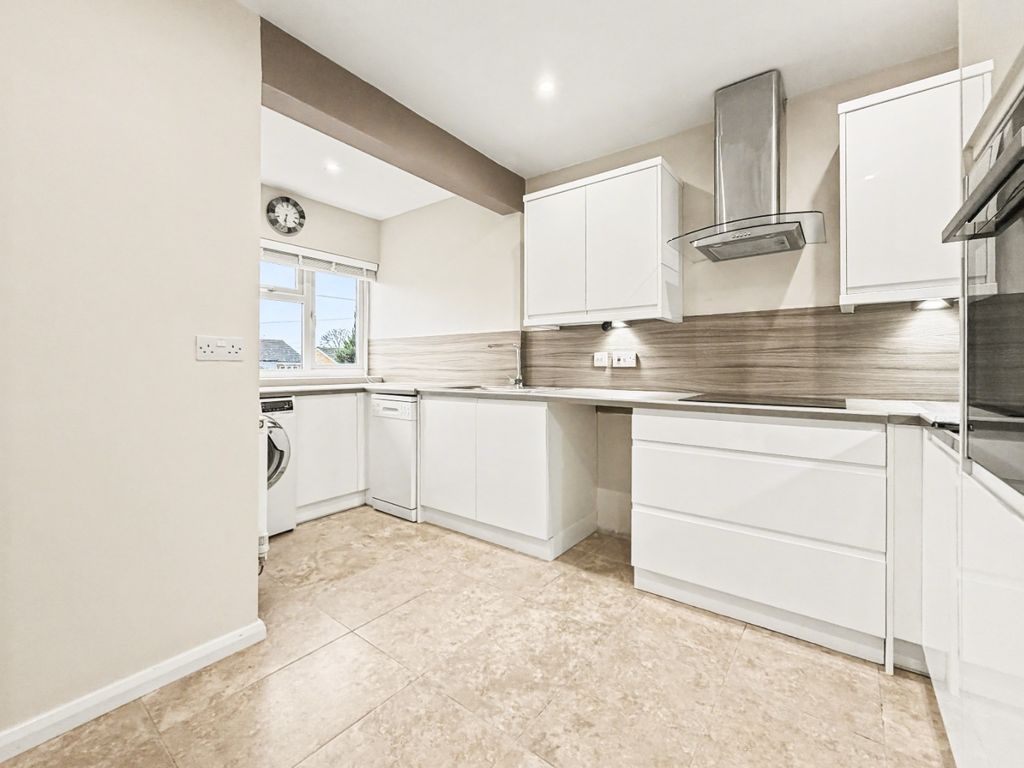 Property photo 2 of 21 4550275