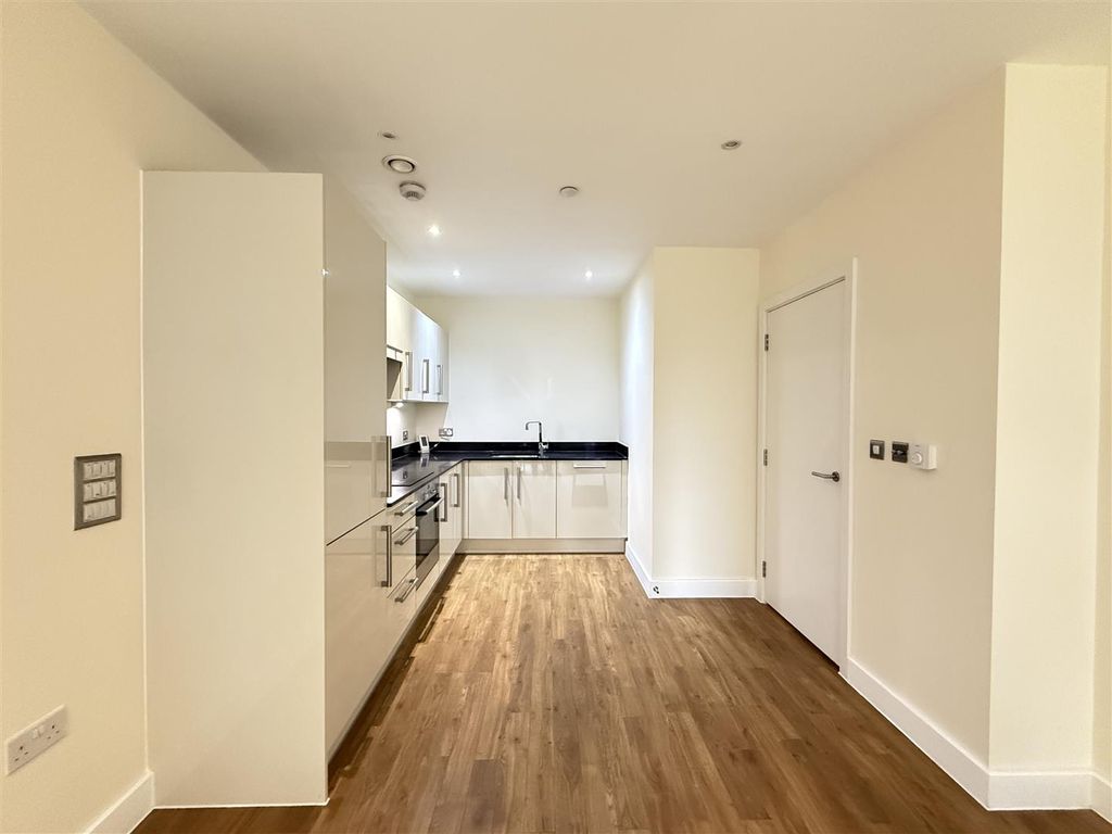 Property photo 3 of 10 Kitchen/Diner