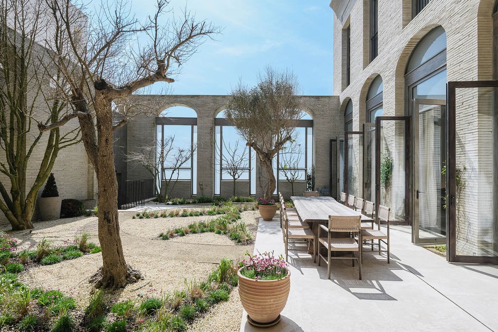 Additional image 5 of 6 bed town house for saleKings Esplanade, Hove, Brighton & Hove BN3