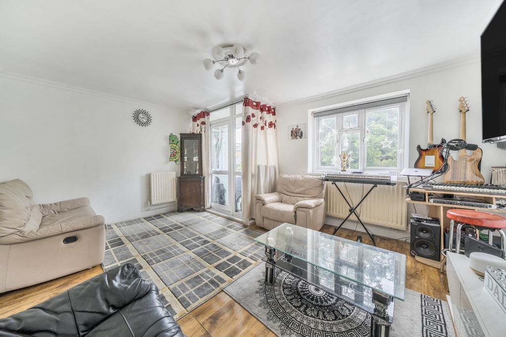 Property photo 1 of 13 4483190