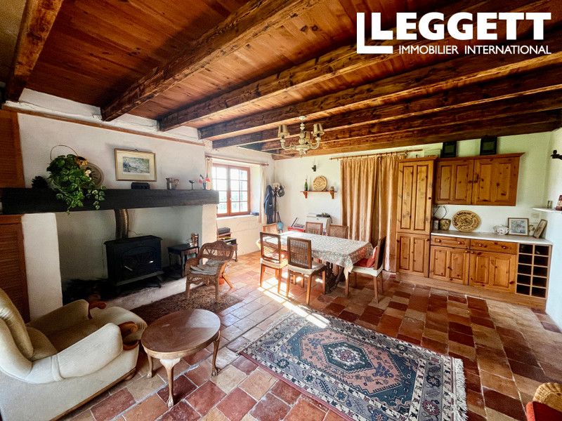 Property photo 3 of 10