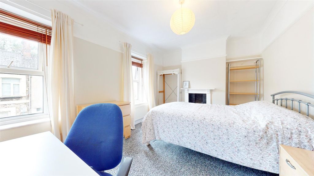 Property photo 3 of 32 2Aiz37Ylaeyeoq8Bwu73Kg.Jpg