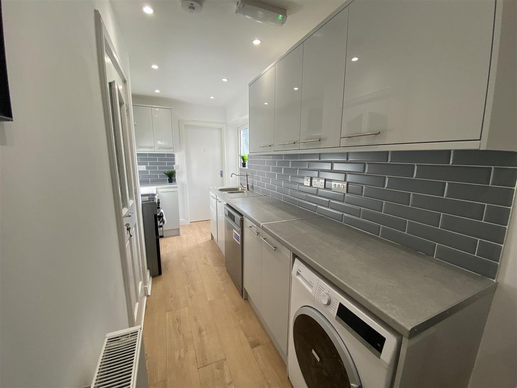 Property photo 3 of 13 Img_9432.Jpg