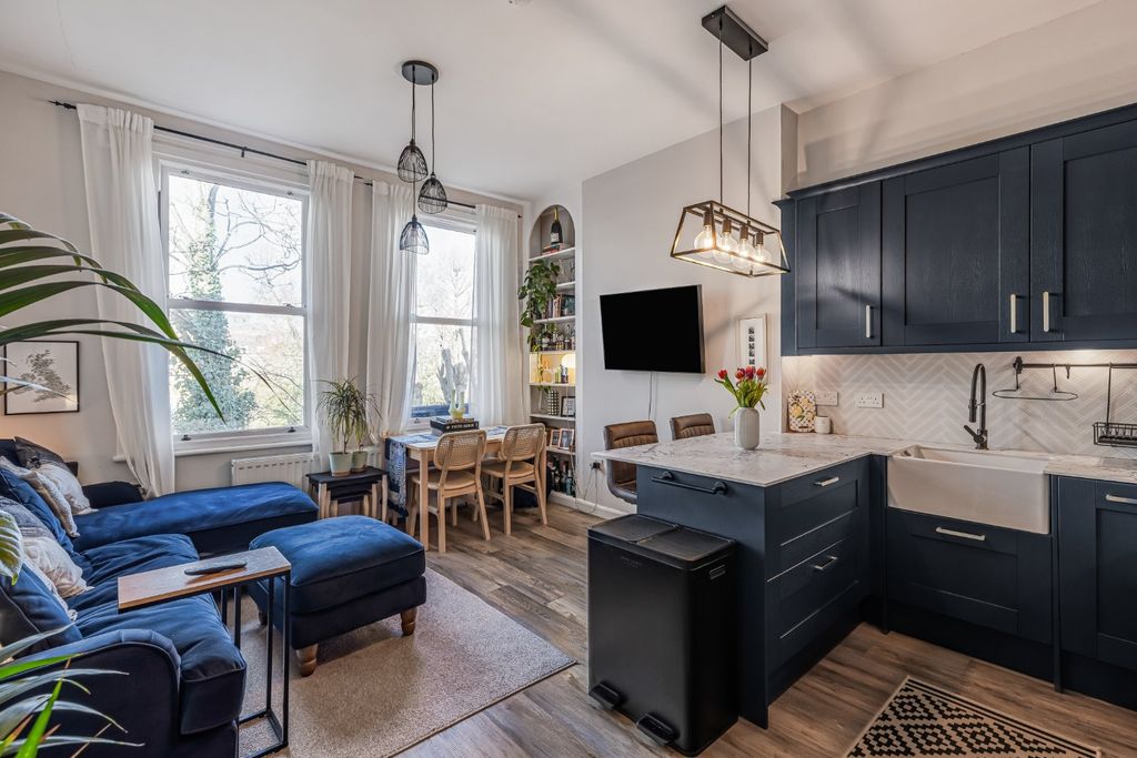 Property photo 1 of 15 Picture No. 19