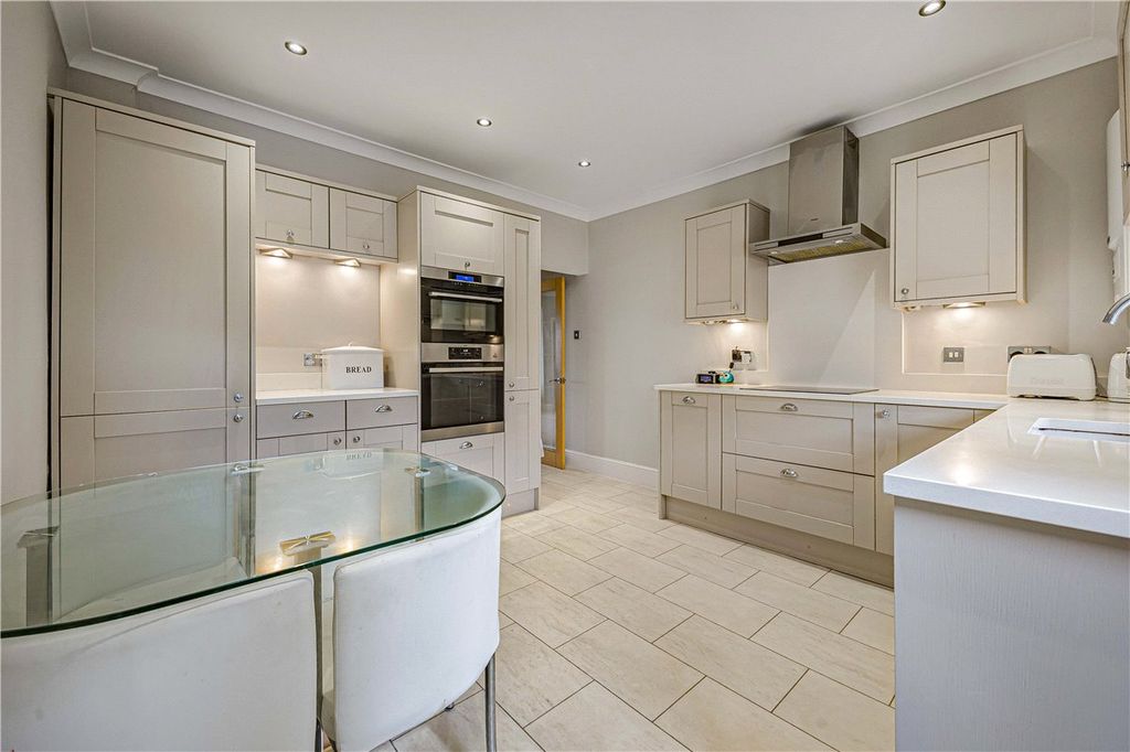 Property photo 2 of 20 Picture No. 06