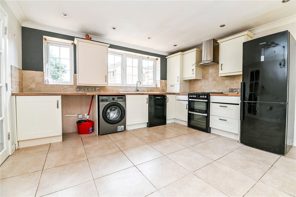 Property photo 2 of 15 Picture No. 03