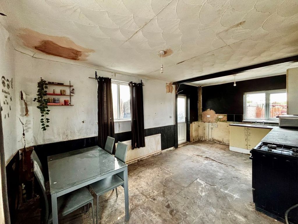 Property photo 2 of 10 Image 2