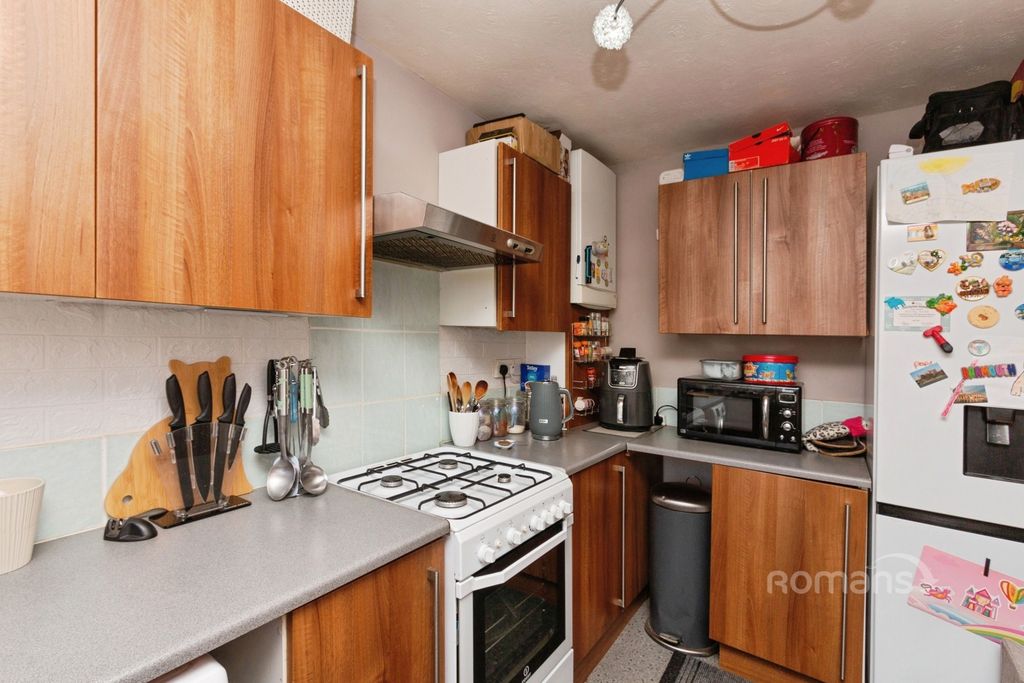Property photo 3 of 10 Pbox-Img.Jpg