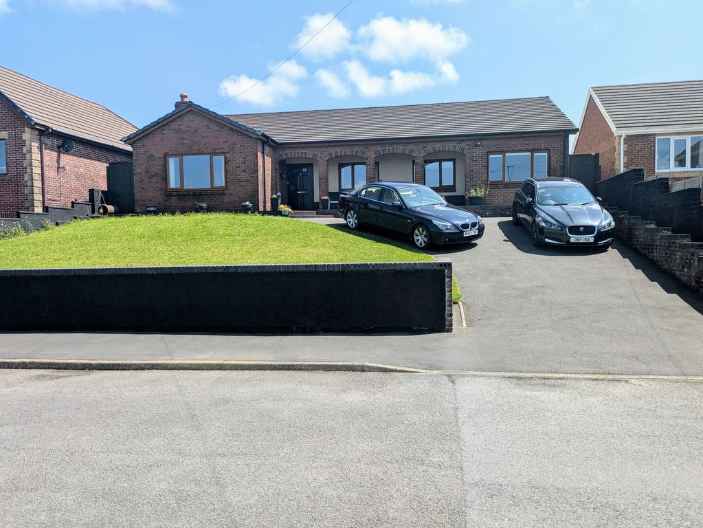 Property photo 1 of 25