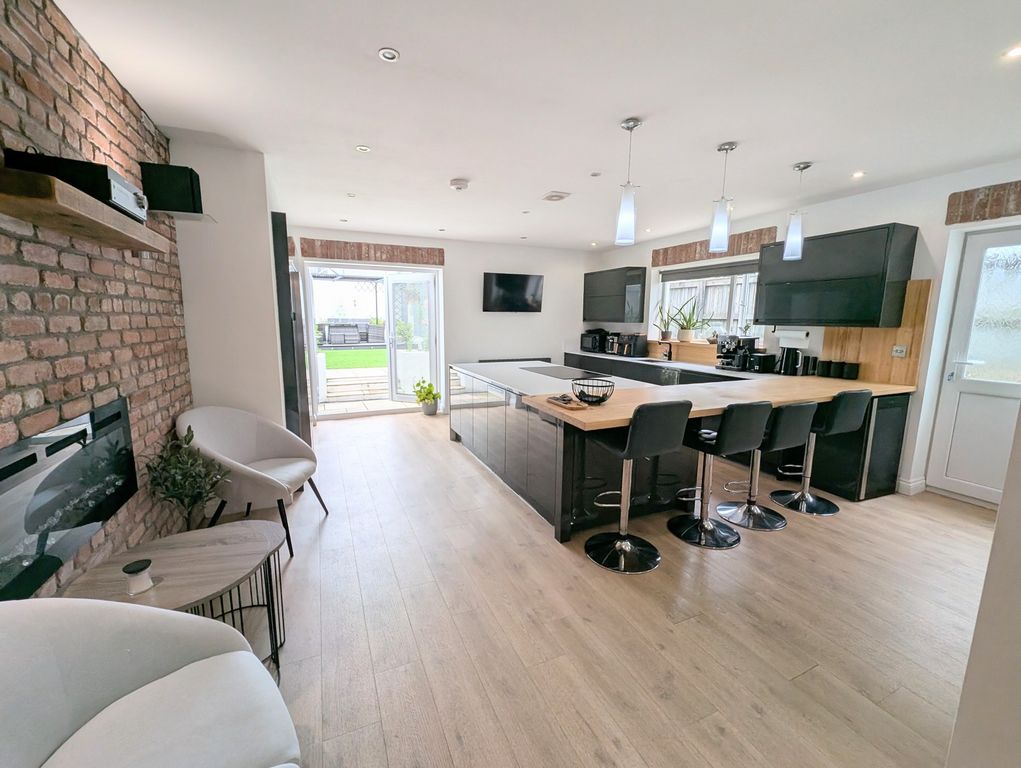 Property photo 2 of 19 Not Specified