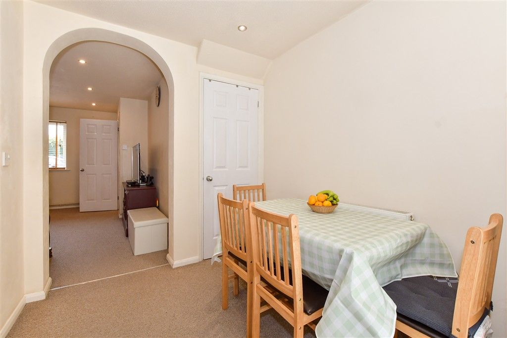 Property photo 3 of 10 Dining Area