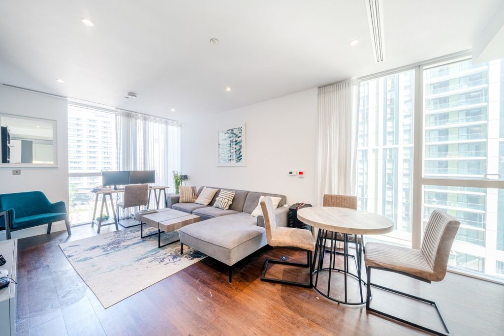 Property photo 2 of 12 13-68235Ad45Ffd0-...