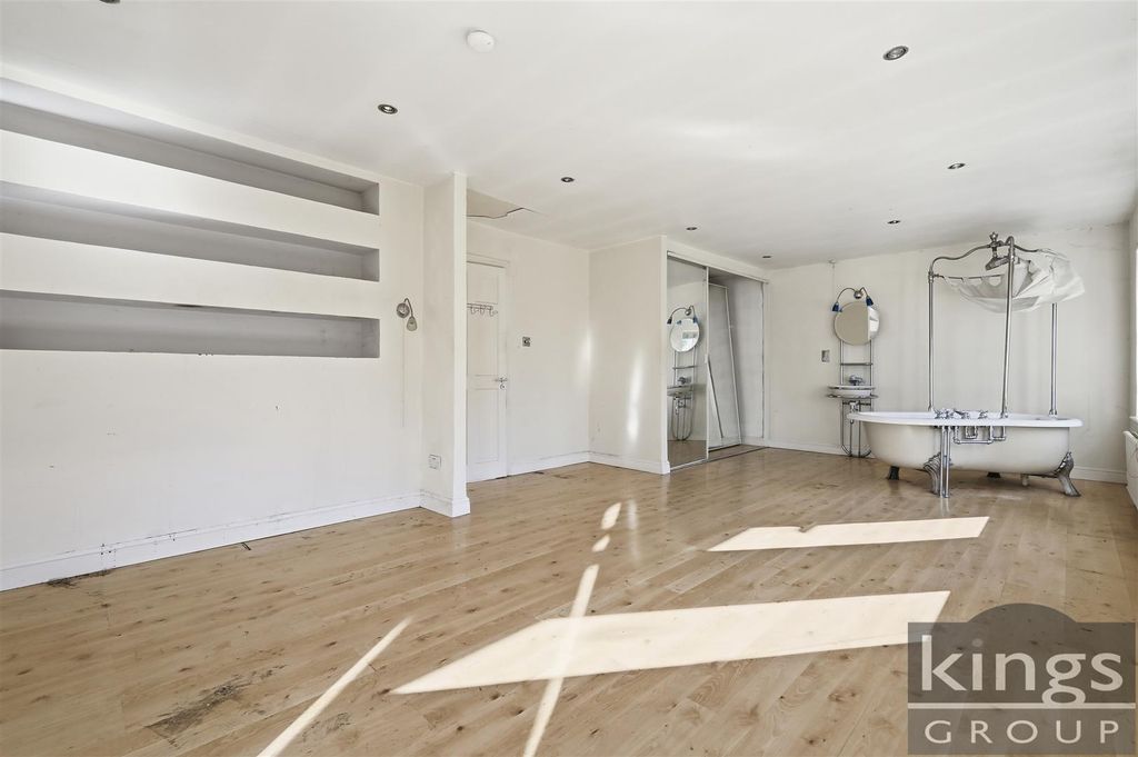 Additional image 26 of 6 bed detached house for saleHarlow Common, Harlow CM17