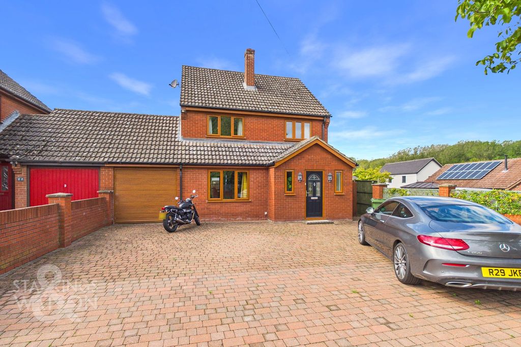 Property photo 1 of 25