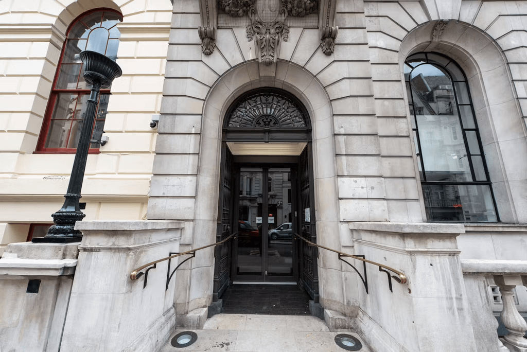 Property photo 1 of 8