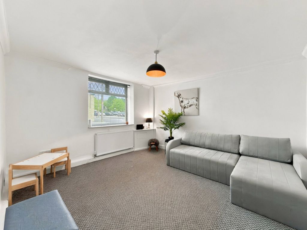 Property photo 2 of 19