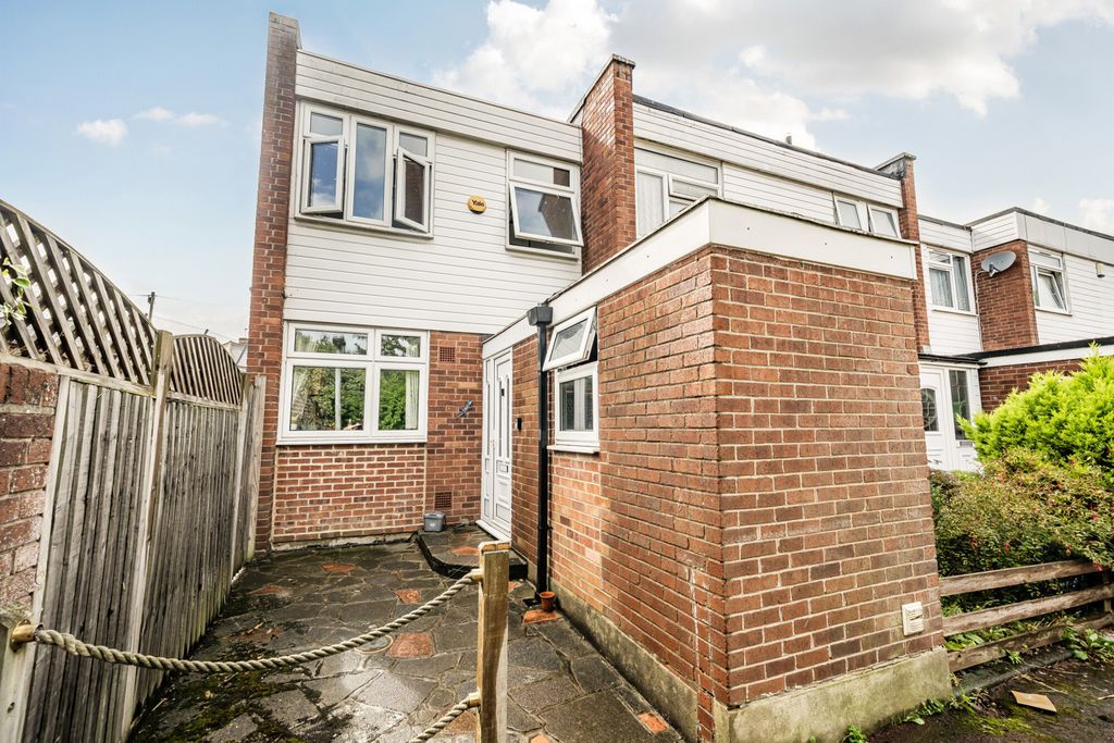 Property photo 1 of 22 External