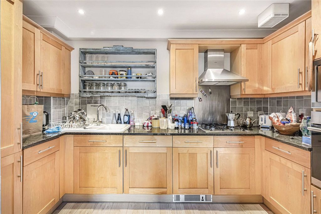 Property photo 2 of 15 Kitchen