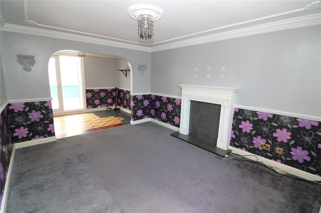 Property photo 2 of 19 Picture No. 17