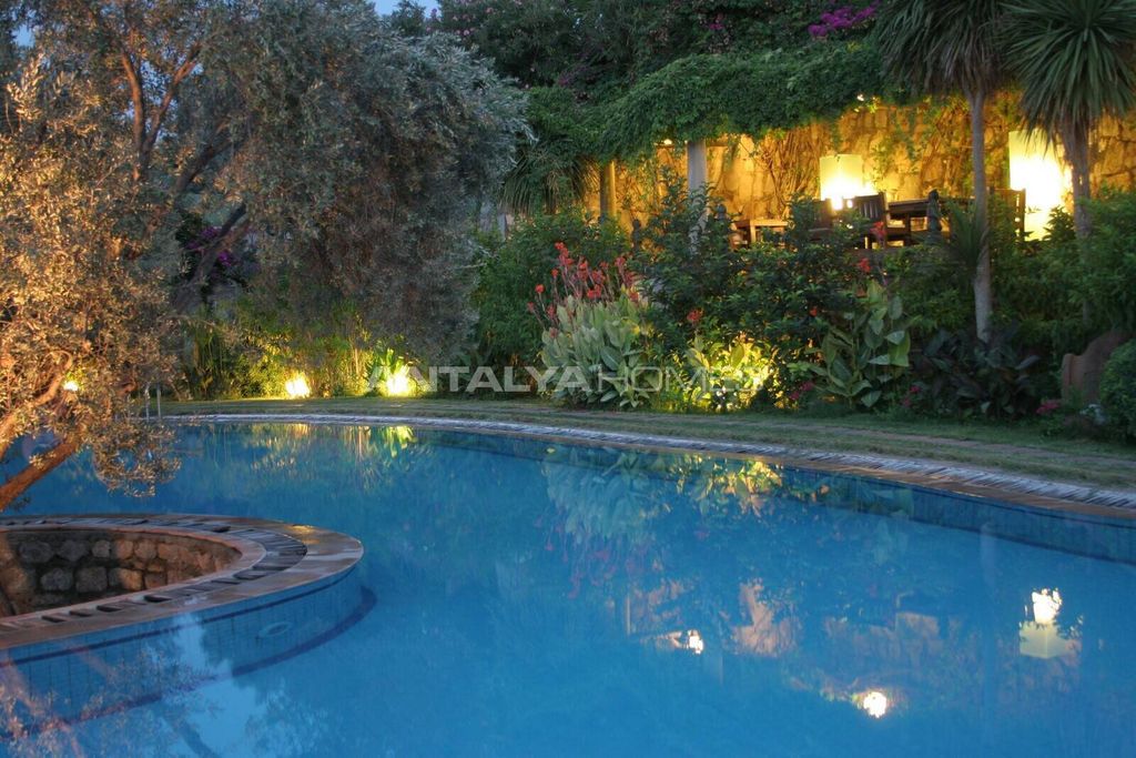 Property photo 3 of 47