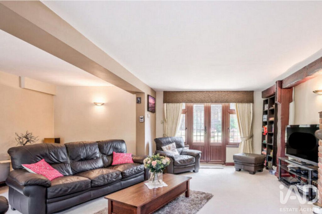 Property photo 3 of 21