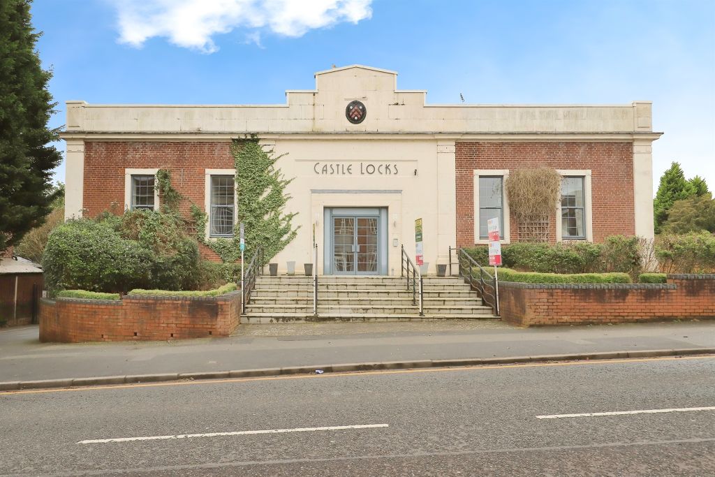 Property photo 1 of 16