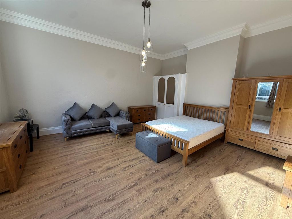 Property photo 3 of 4 Bishop.Jpg