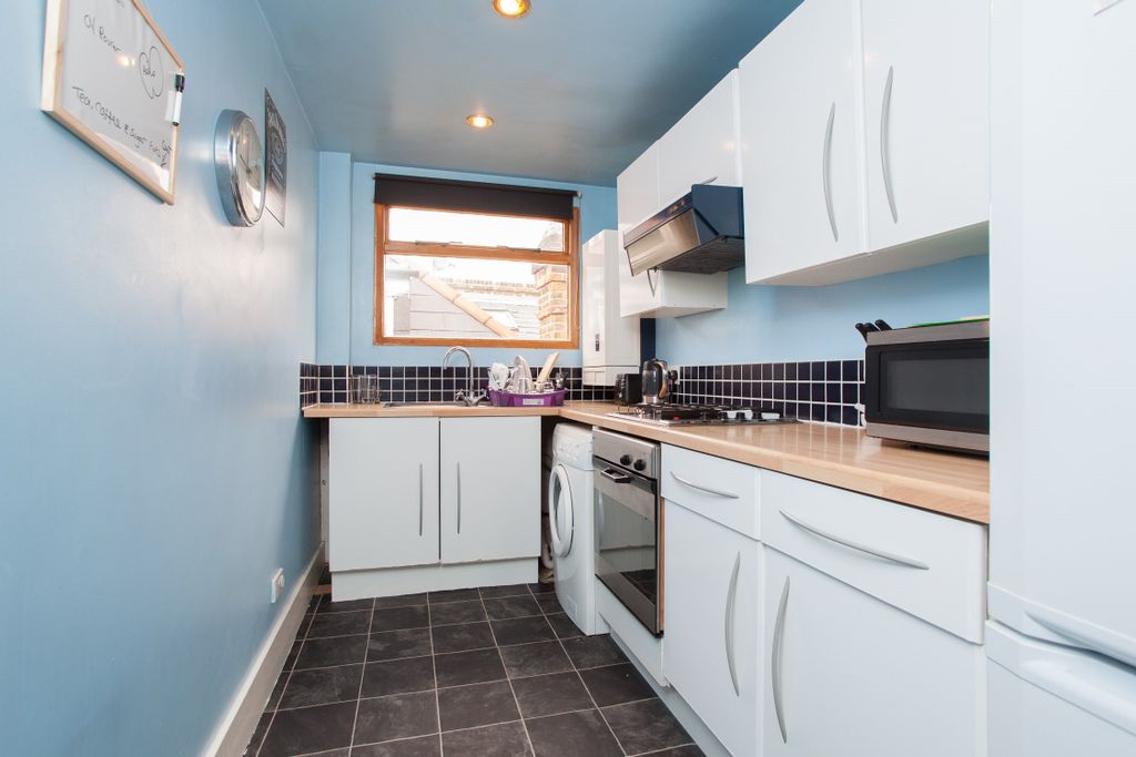 Property photo 3 of 6 3