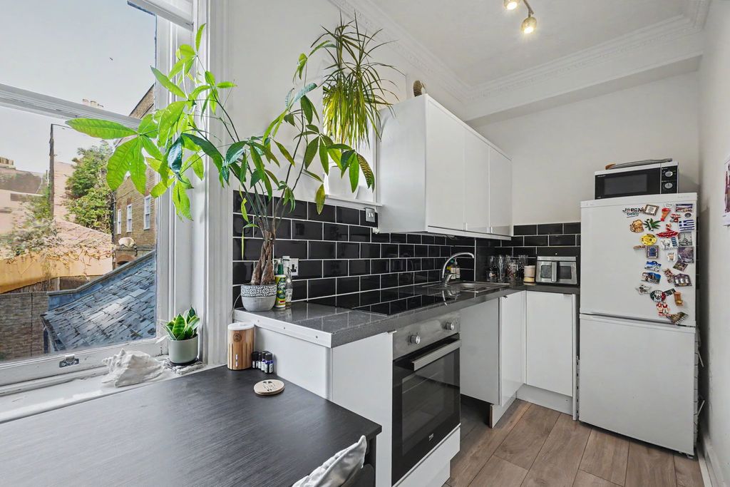 Property photo 3 of 30