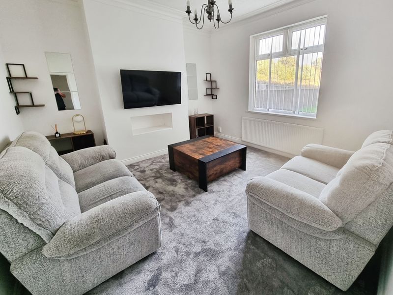 Property photo 3 of 9 Photo 8