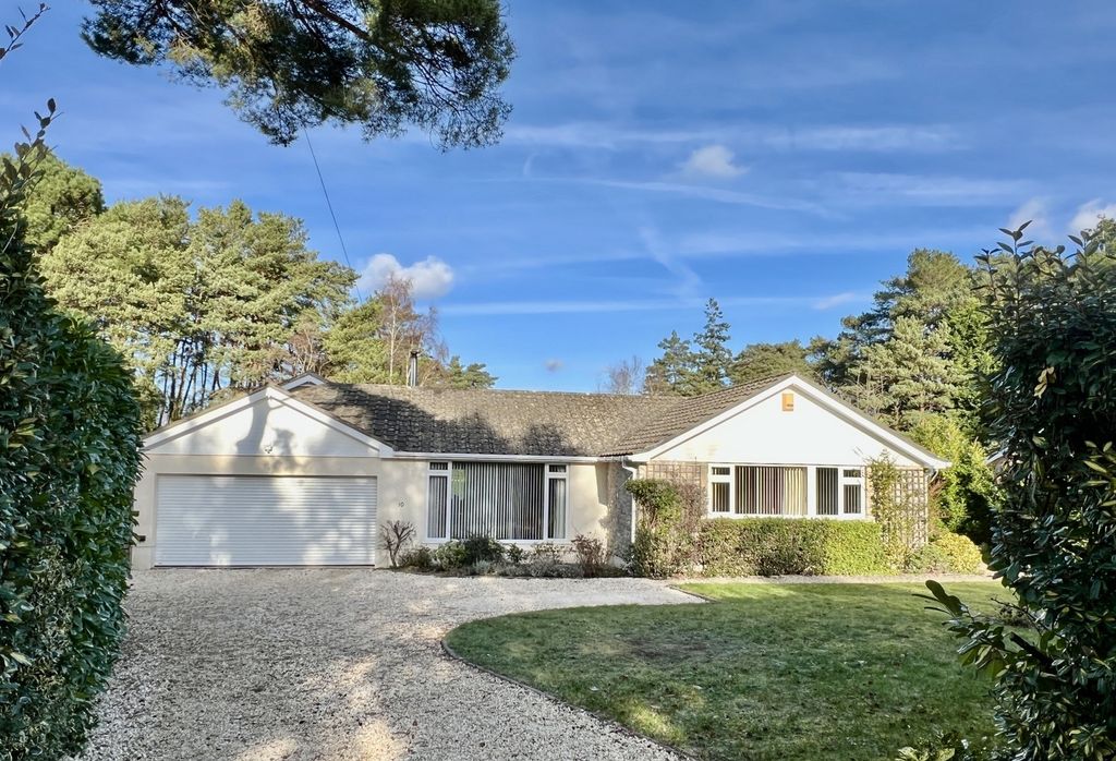 Property photo 1 of 33 4 Bedroom Detached For Sale