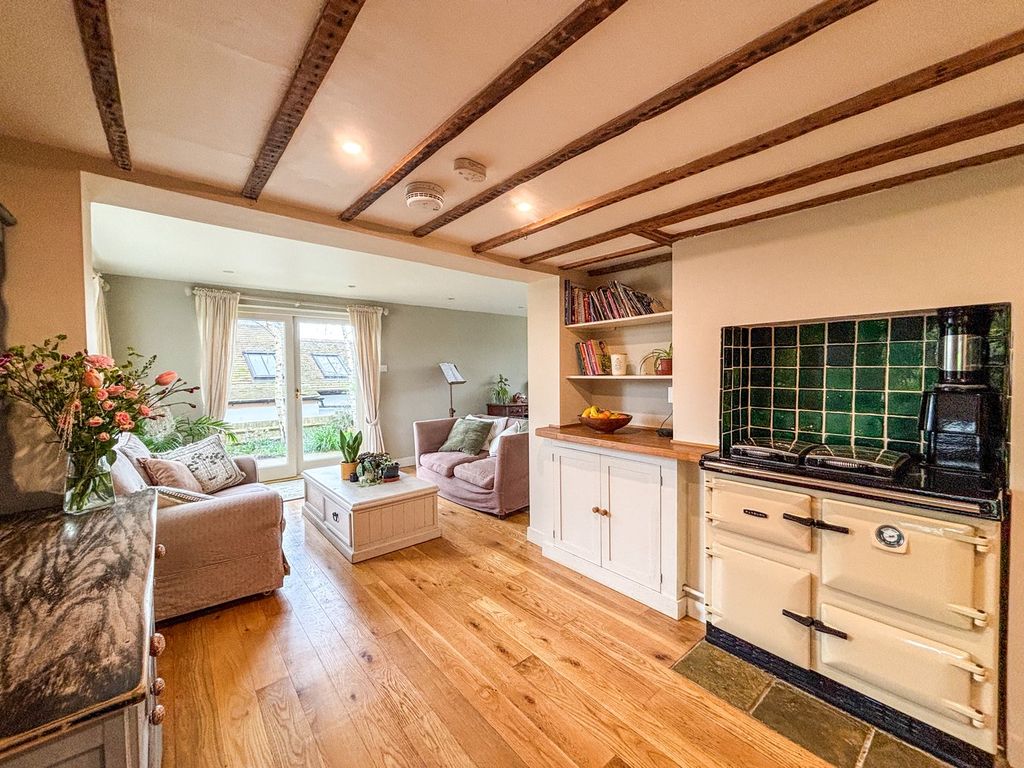 Property photo 3 of 37