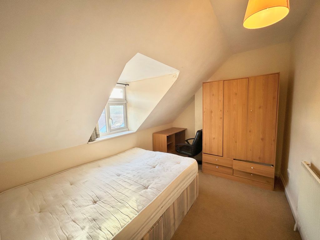 Property photo 1 of 4