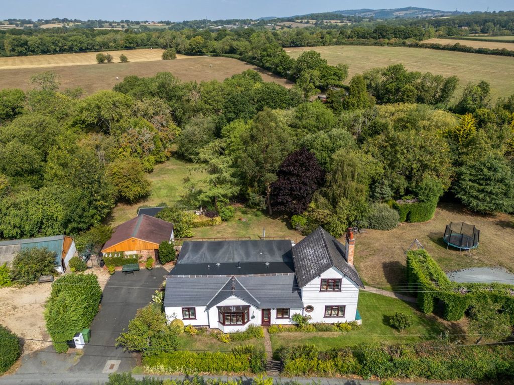Property photo 1 of 39 Picture No. 22