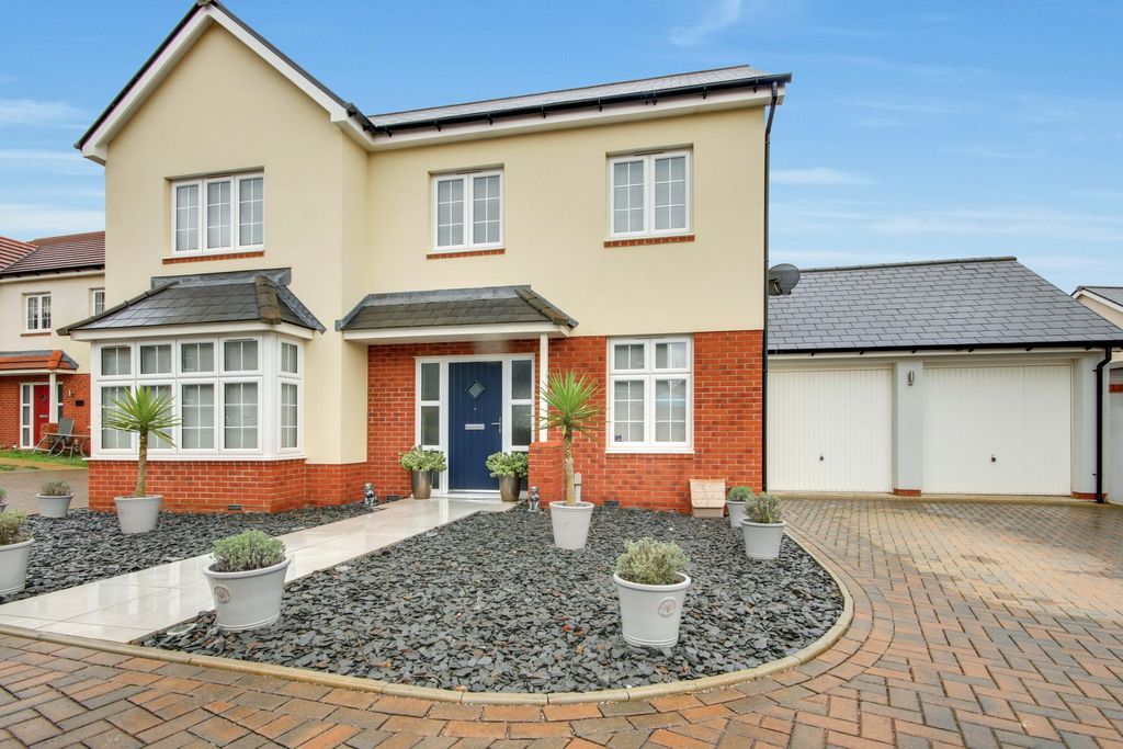 Property photo 1 of 19 Img_9927-Img_9929