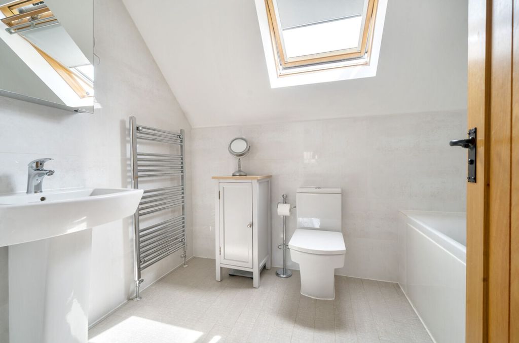 Additional image 13 of 3 bed detached house for saleSherwood Close, Liss GU33