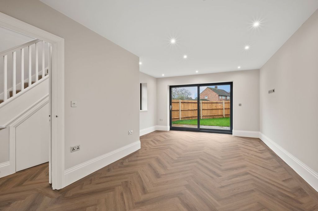 Property photo 2 of 15