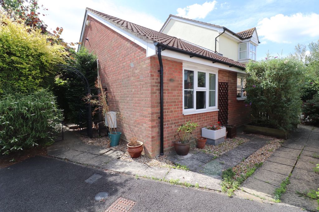 Property photo 1 of 11