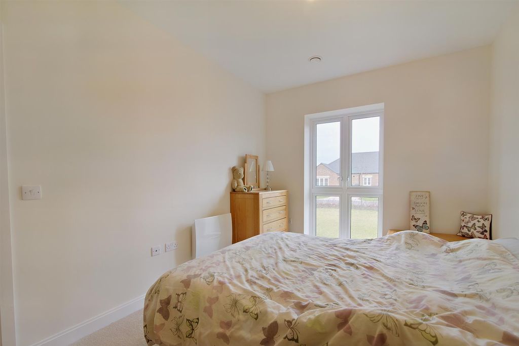 Additional image 8 of 2 bed flat for saleBrigg Court, 22 Chantry Gardens, Filey YO14