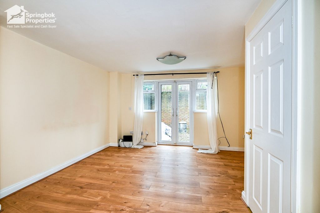 Property photo 2 of 16 Image 1