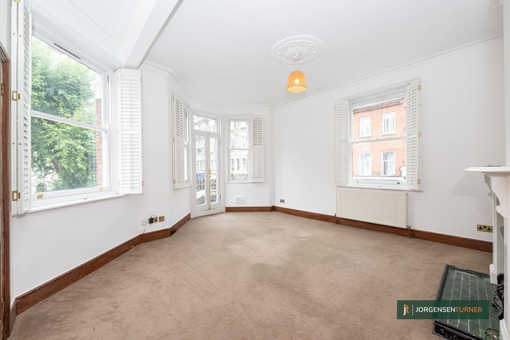 Property photo 1 of 12 Addison Park Mansions 5-001 Lr - Jt.Jpg