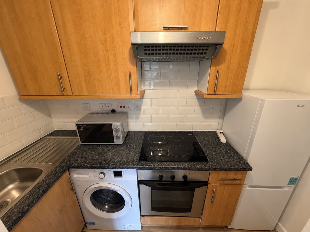 Property photo 3 of 5 2181485