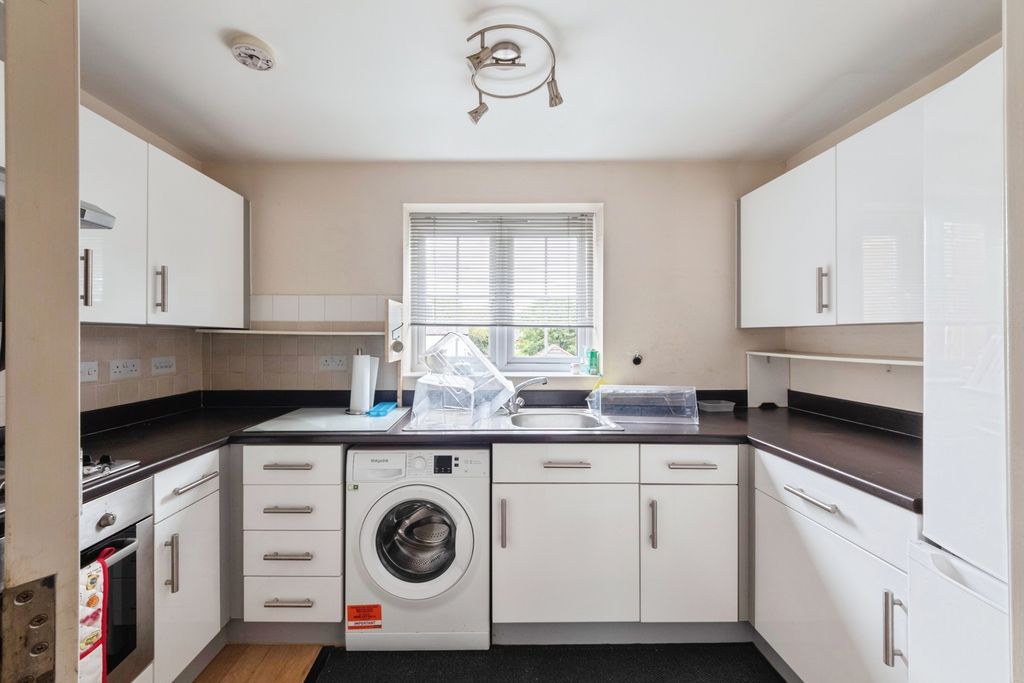 Property photo 3 of 8 Pbox-Img.Jpg