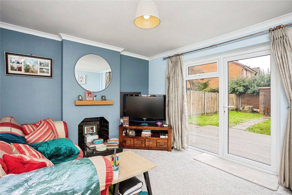 Property photo 2 of 19 Picture No. 24