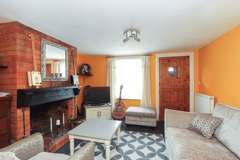 Property photo 3 of 12 Photo 7