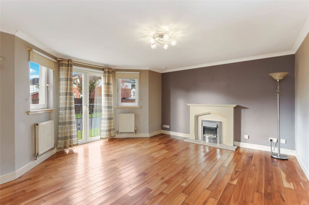 Property photo 2 of 27 Picture No. 04