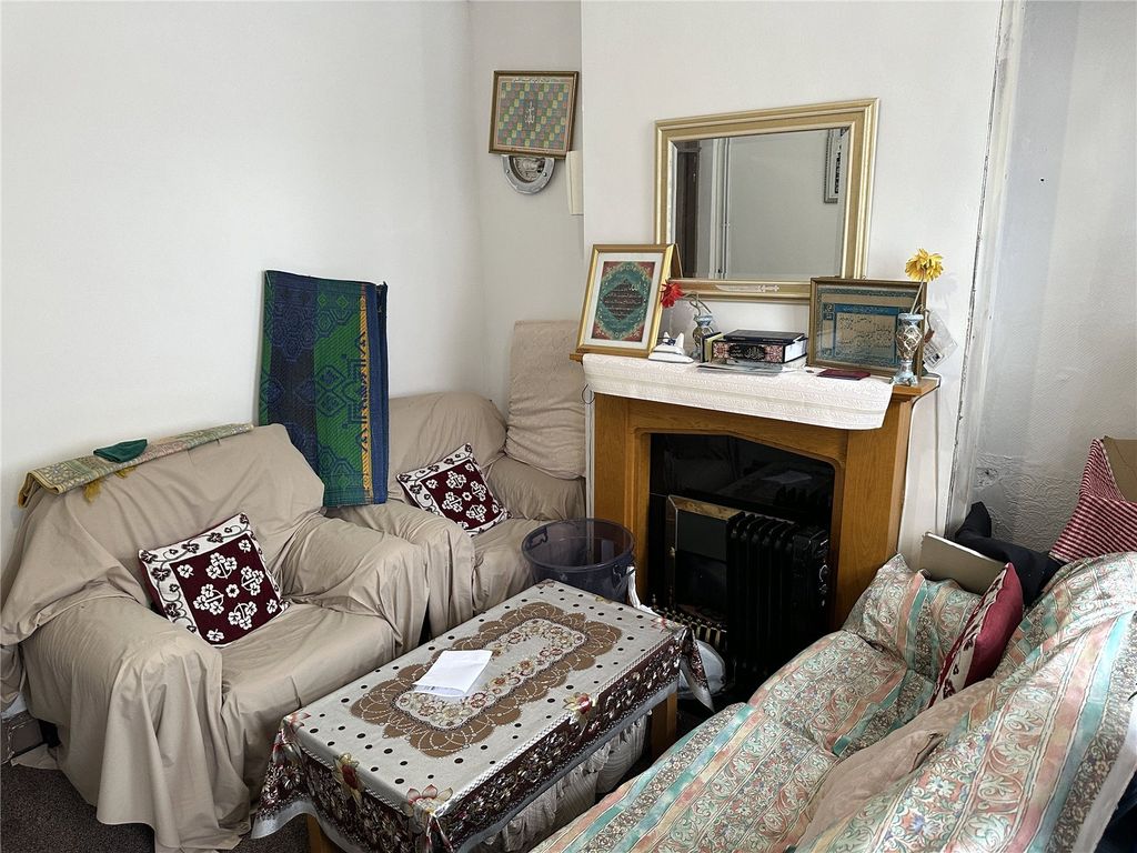 Property photo 2 of 13 Picture No. 27